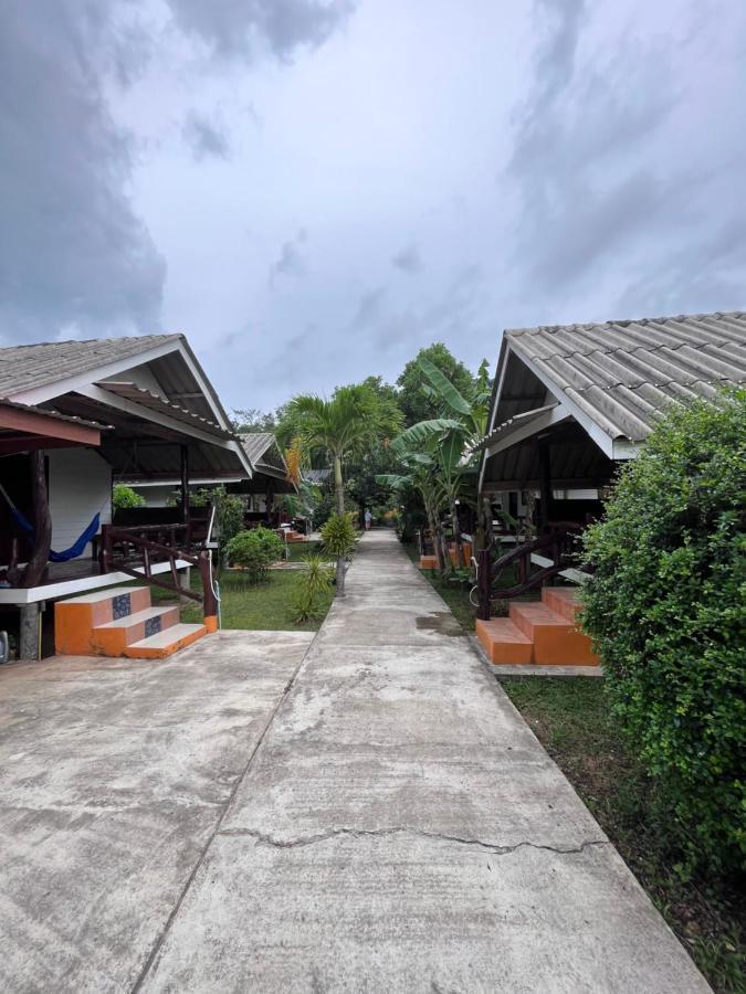 Hotel Pyramid Bungalow Ban Laem Sai Zewnętrze zdjęcie